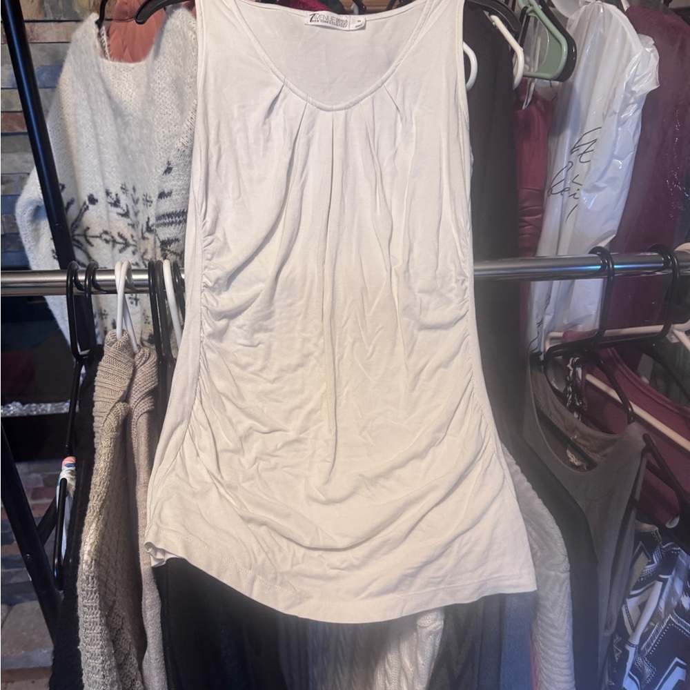 Zac & Zoe Cream Sleeveless Pleated Tank Top